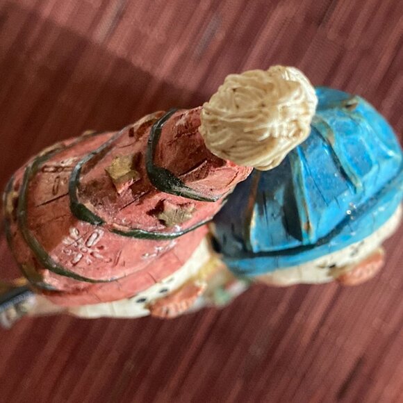 Lovable Snow Couple Holding a Birdhouse & Bird - Picture 11 of 11